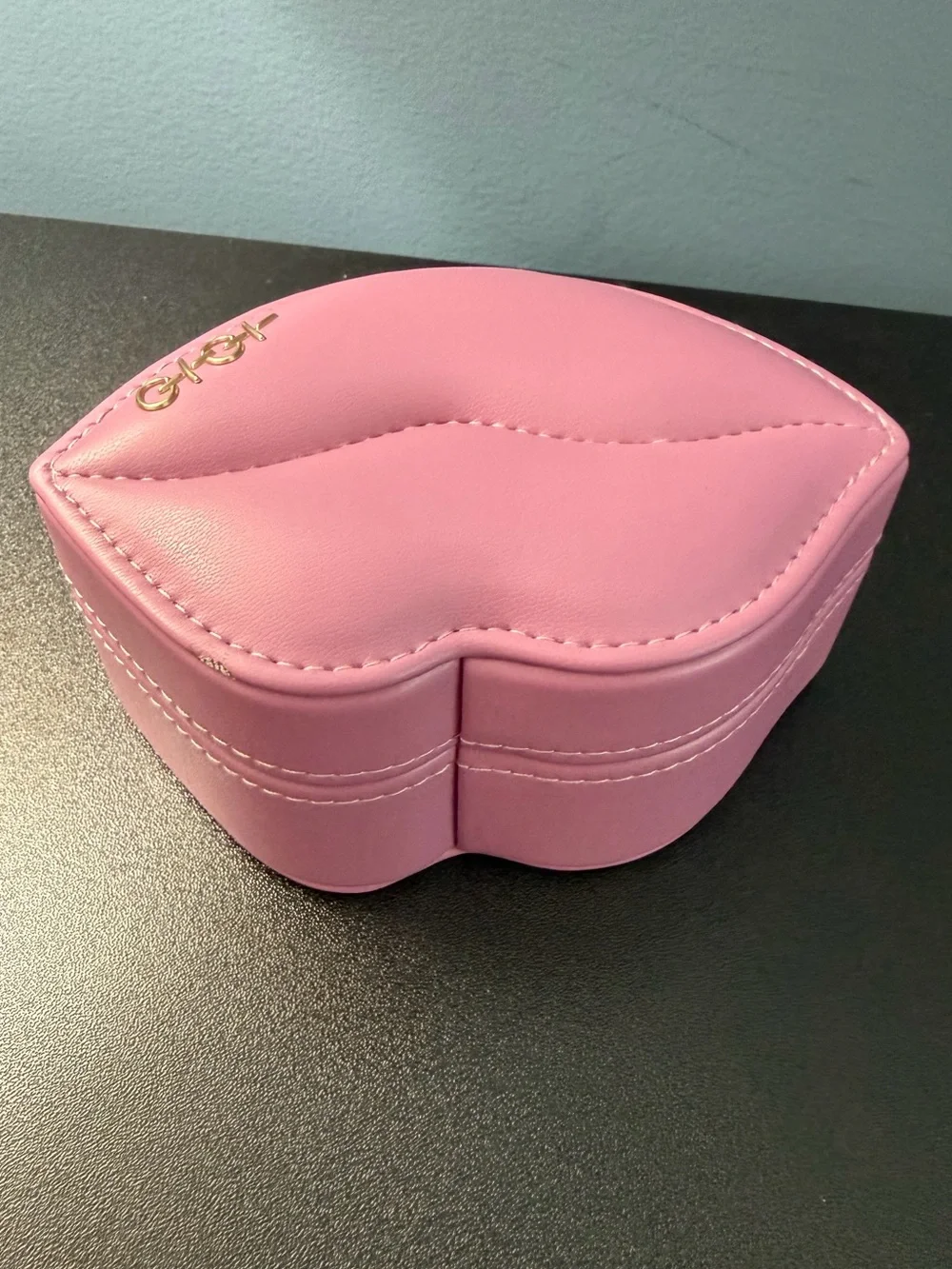 Kendra Scott Pink Lip Shaped Jewelry Box with Gold Accent